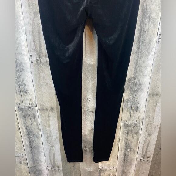 SPANX Velvet Leggings in Black Size Medium. - Picture 8 of 16